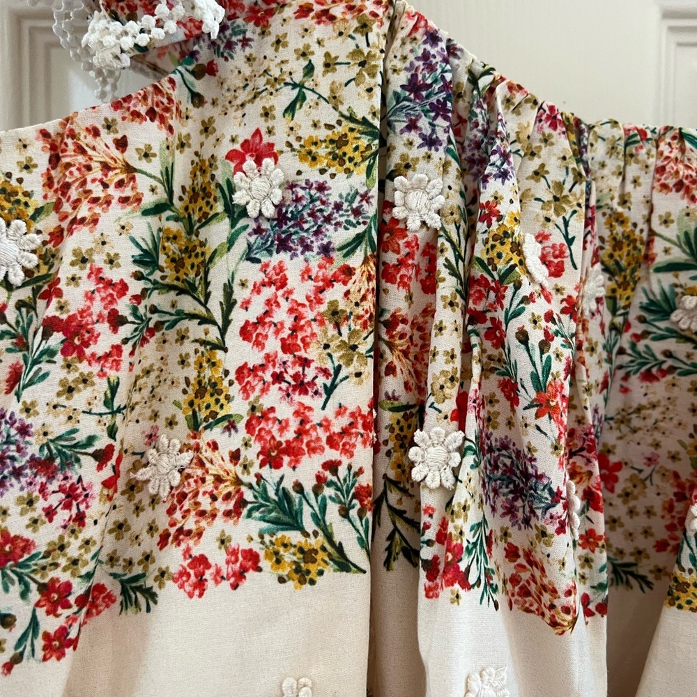 FARM Rio Multicolor Floral Blouse - Picture 5 of 5